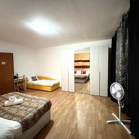 Venice Rooms Arian 01 Местре Екстер'єр фото