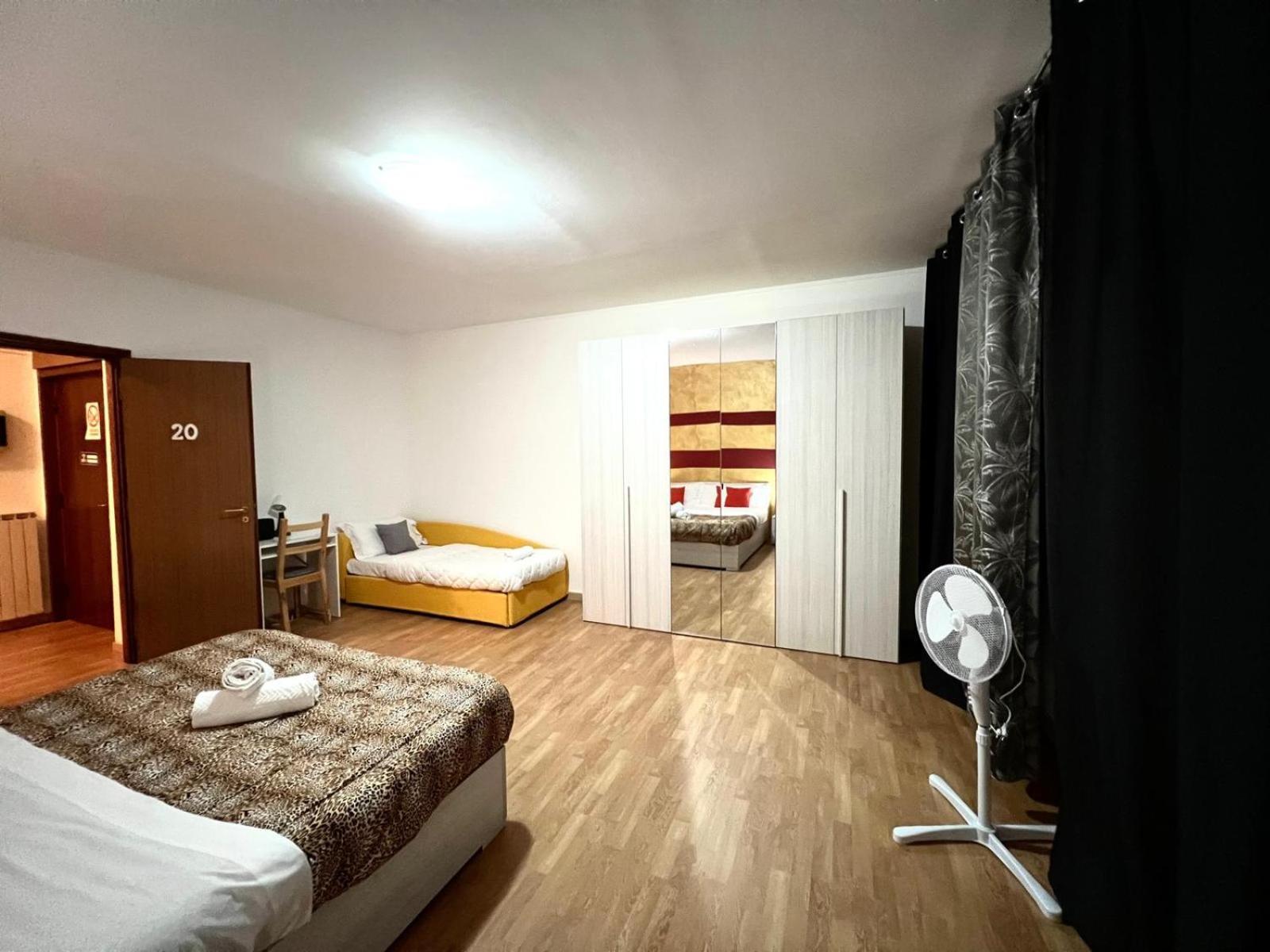 Venice Rooms Arian 01 Местре Екстер'єр фото